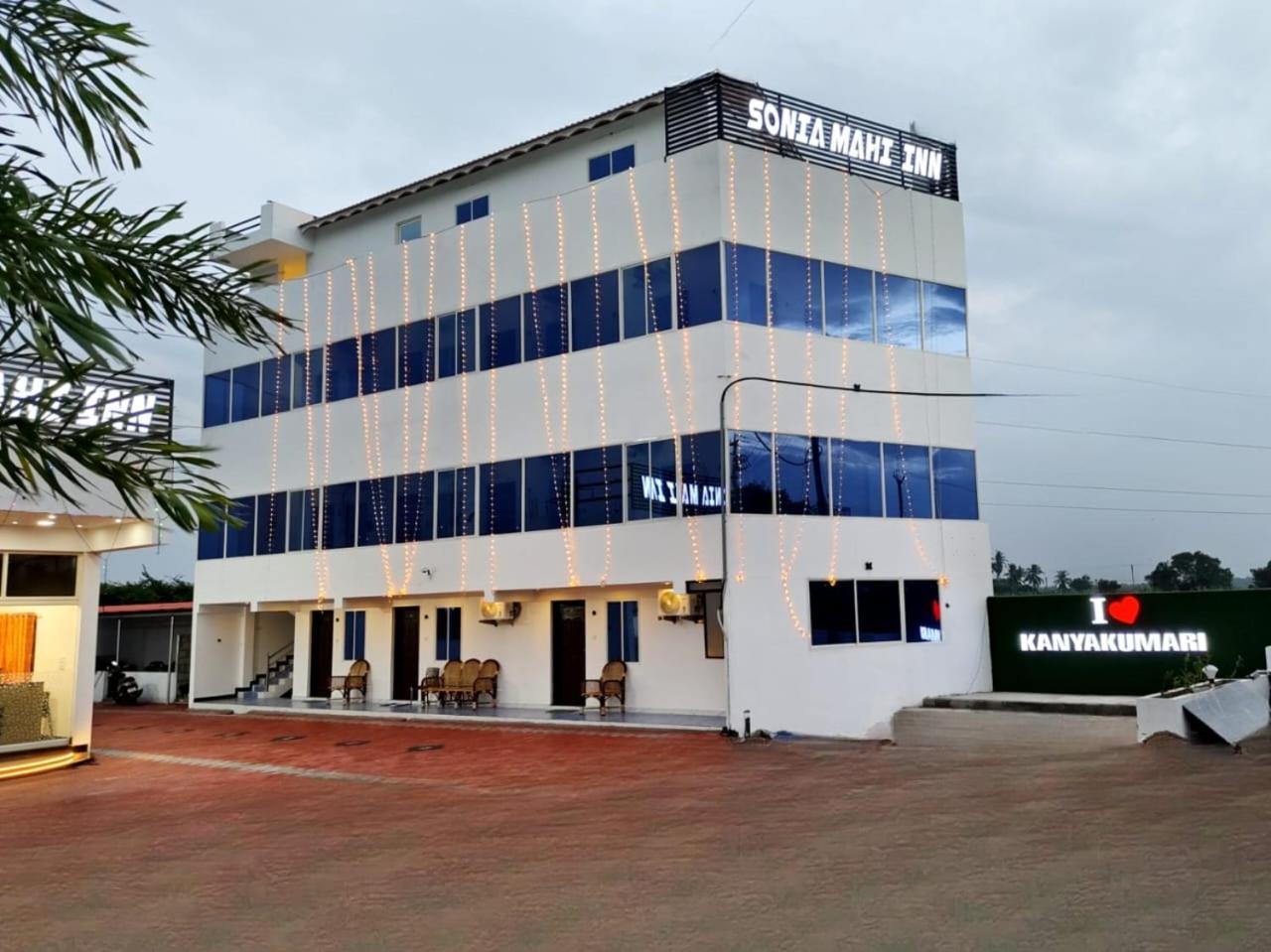 Hotel Sonia Mahi Inn Kanyakumari Buitenkant foto