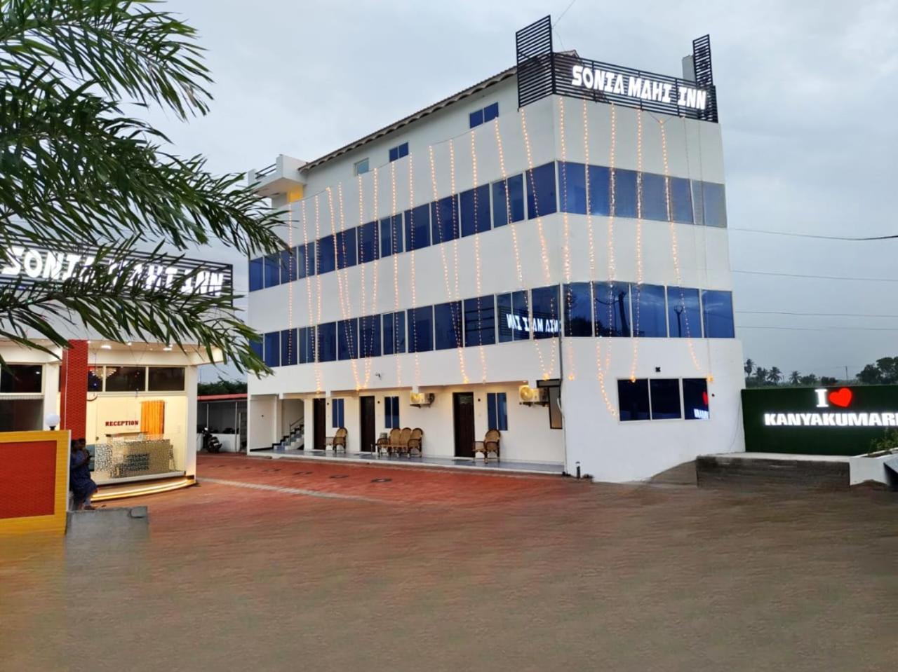 Hotel Sonia Mahi Inn Kanyakumari Buitenkant foto